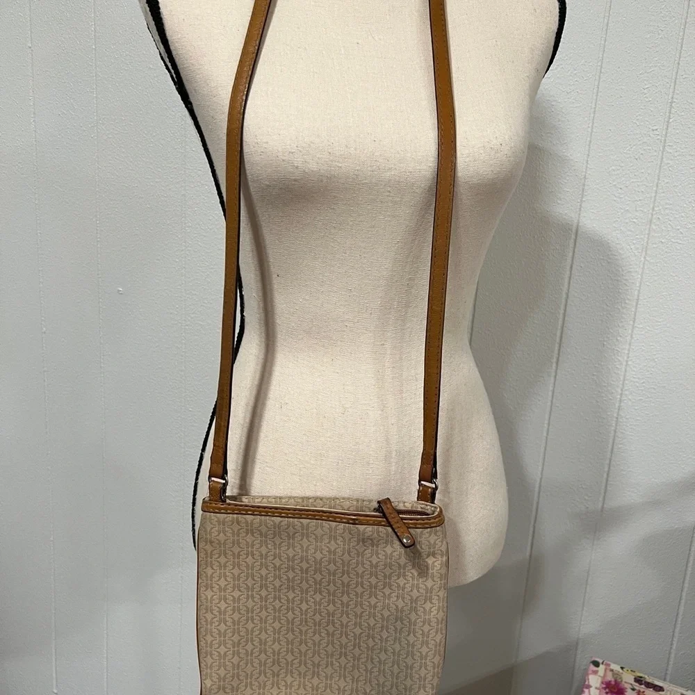 3/$25 Sale🎈Fossil Canvas & Leather trim Brown Crossbody Bag